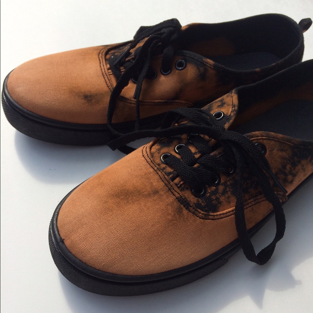 Customs vans styled shoes size 9