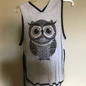 Sleeveless summer owl shirt