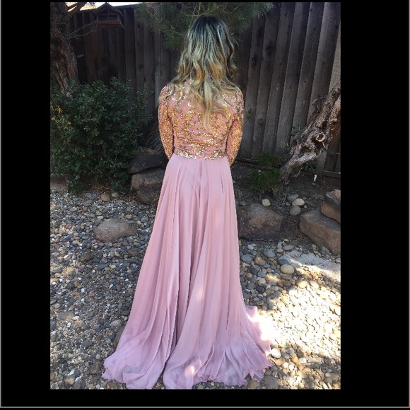 A modest pink and gold gown. Great for weddings! - Picture 3 of 8