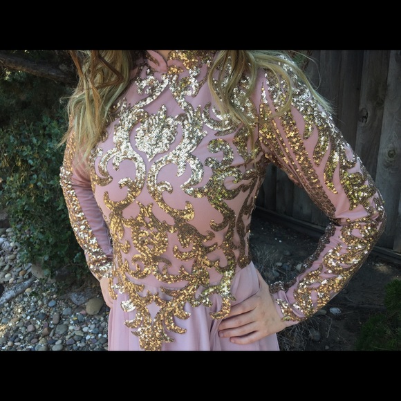 A modest pink and gold gown. Great for weddings! - Picture 7 of 8