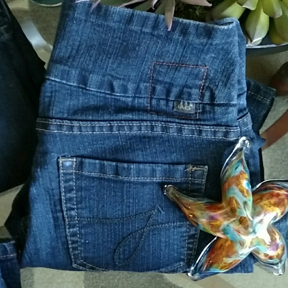 JEANS, JEANS & MORE JEANS! 😘 - Picture 6 of 8