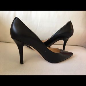 Nine West black pumps