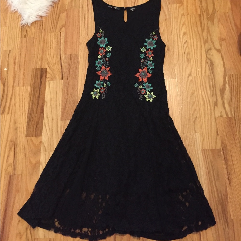 Miss Me lace dress