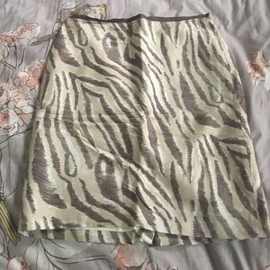 Ann Taylor Loft Fully Lined Skirt 4P Worn Once