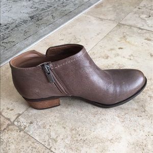 Lucky Brand Flat Booties: Never Been Worn🎉