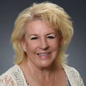 Meet your Posher, Christin