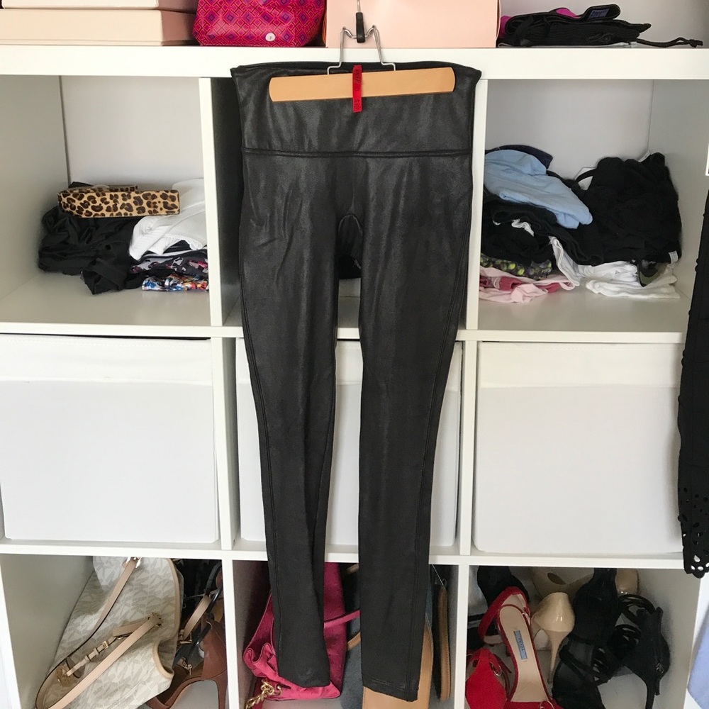 Beautiful leggings brand new without tags