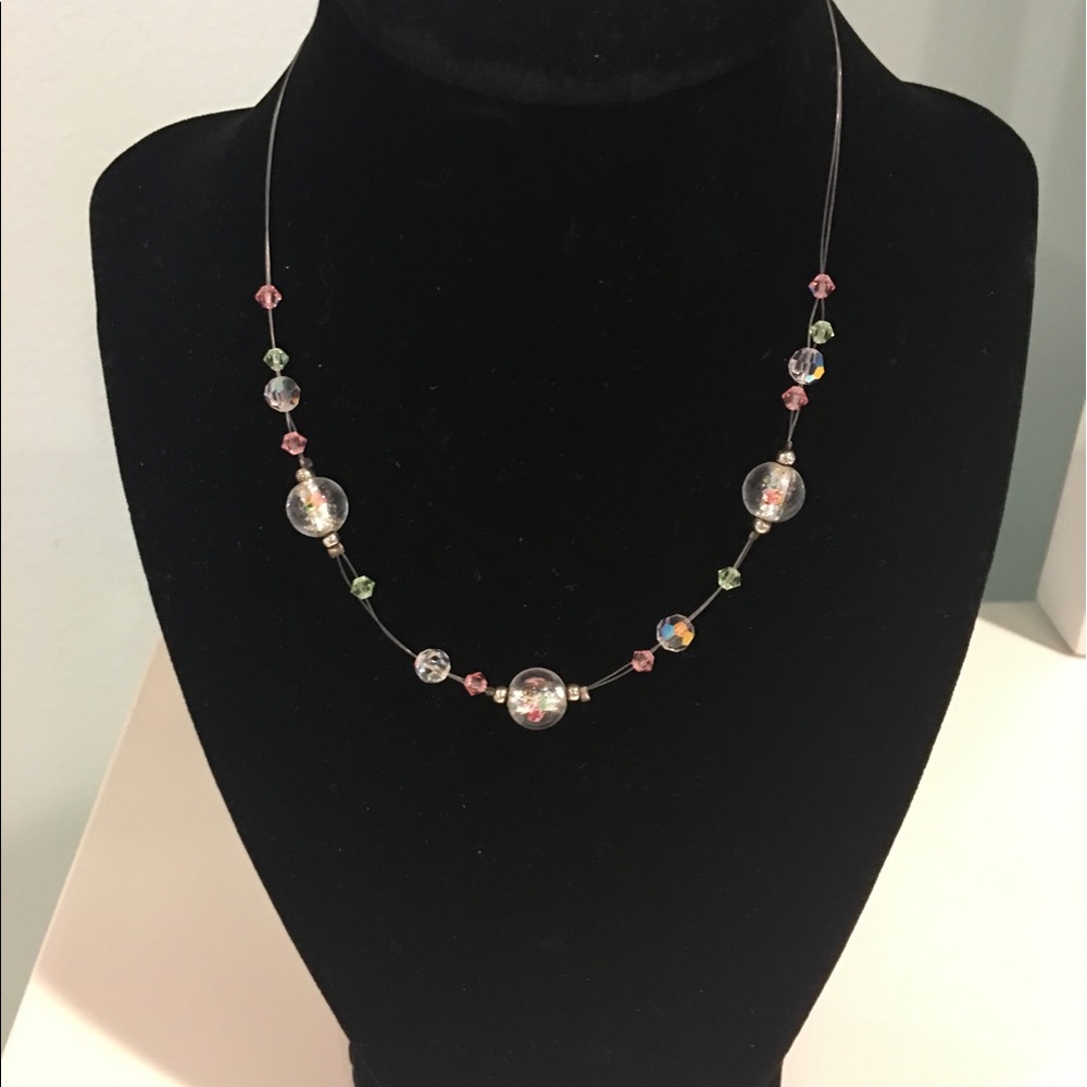 Beaded necklace on thin wire
