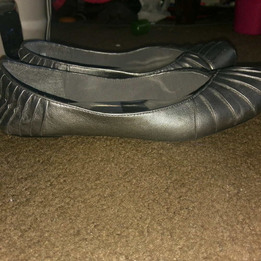 2 pairs size 11 women's flats