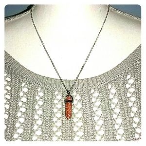 BNWOT Crystal necklace
