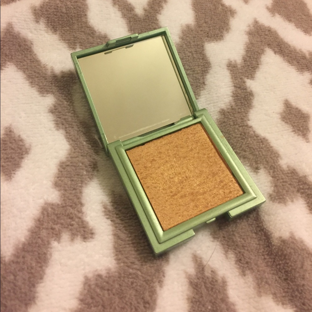 Mally Highlighter + Dual Sided Brush