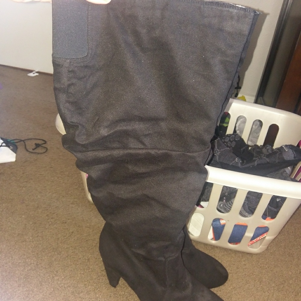 Torrid size 11w high heeled boots
