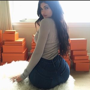 Fashion Nova classic high waisted jeans size 1