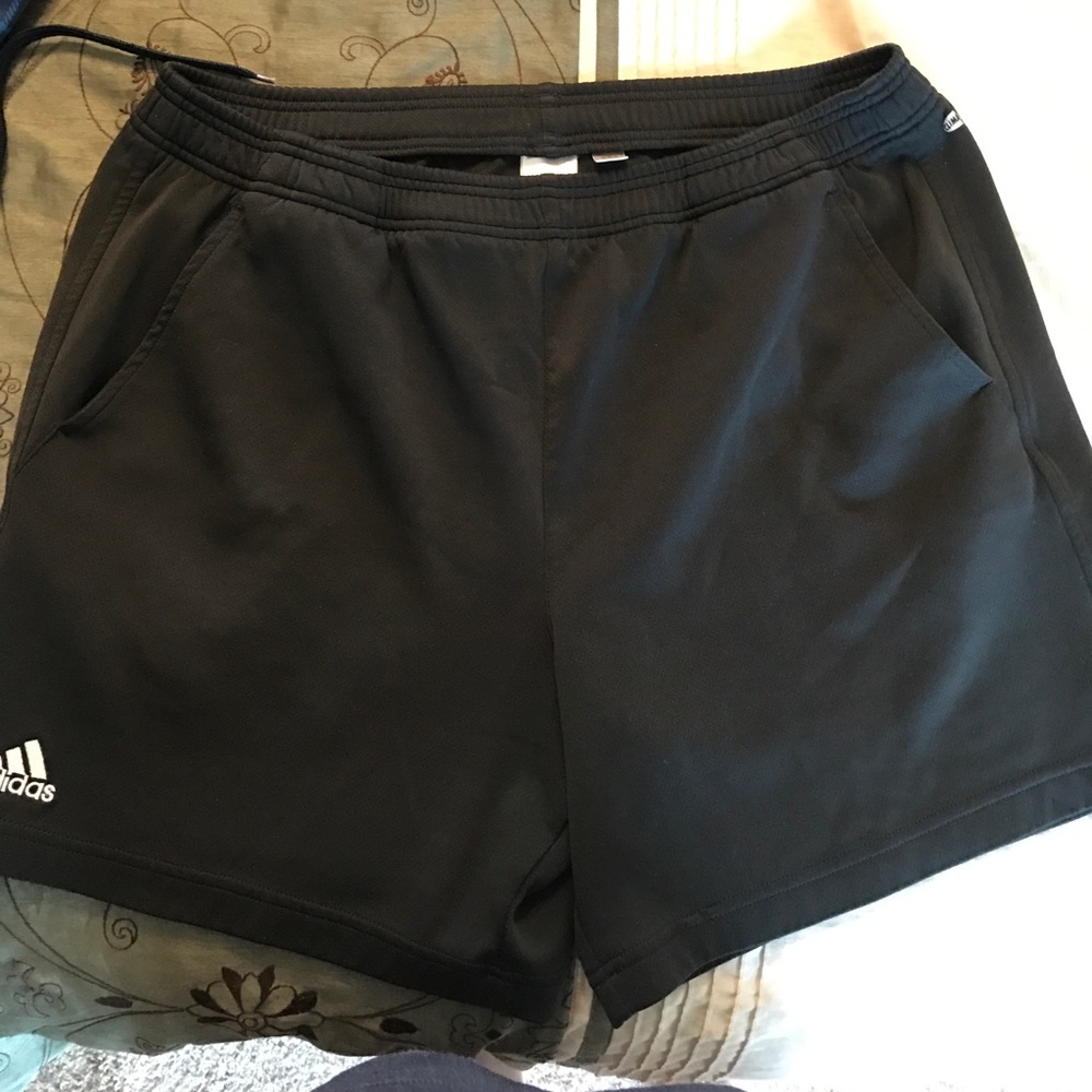 Adidas shorts size l