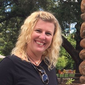 Meet your Posher, Traci