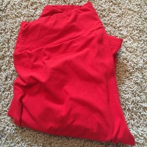 red lularoe leggings