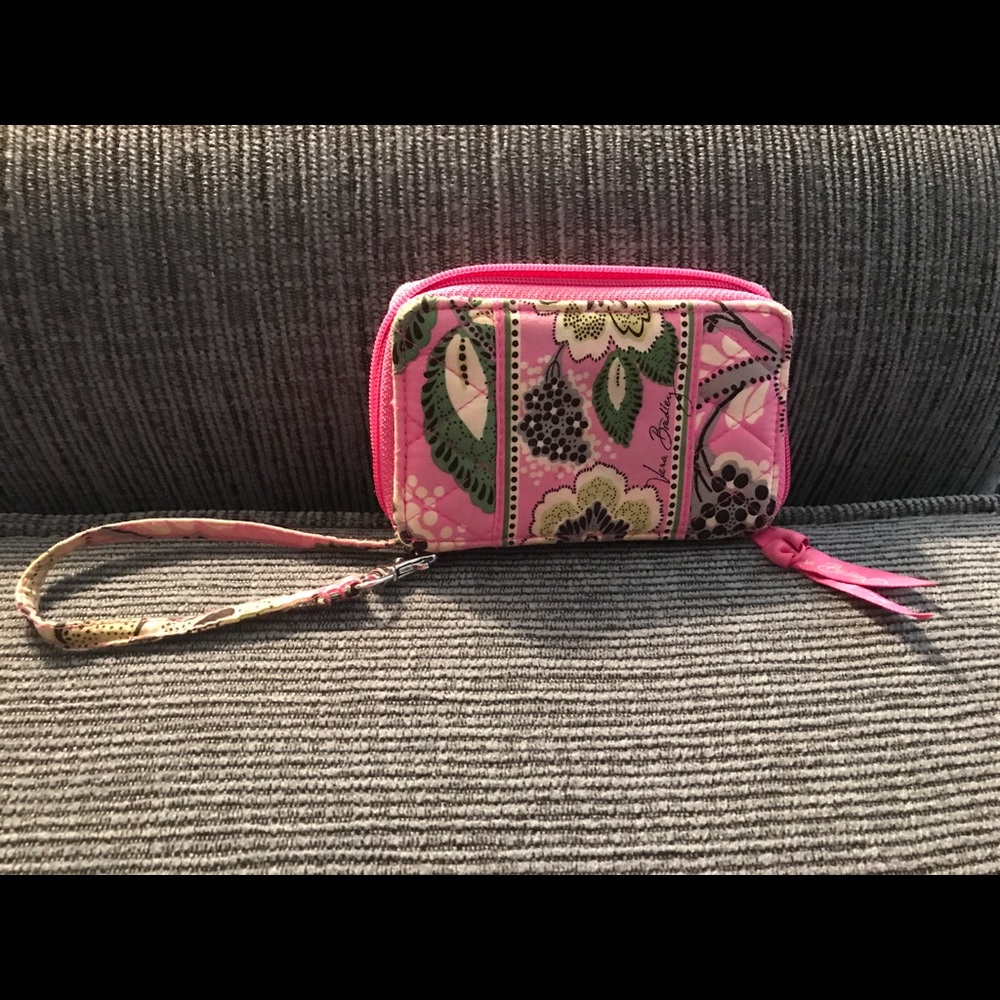 Vera Bradley Wristlet !!
