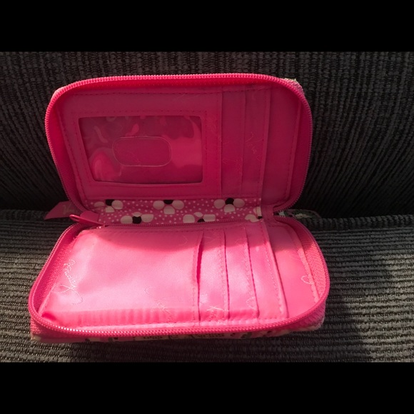 Vera Bradley Wristlet !! - Picture 2 of 3