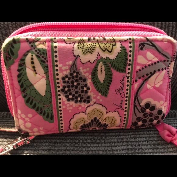 Vera Bradley Wristlet !! - Picture 3 of 3