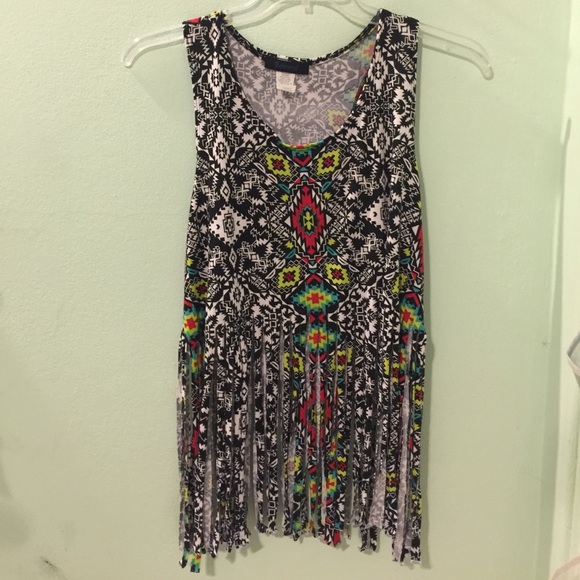 Tribal print fringe top - Picture 4 of 6