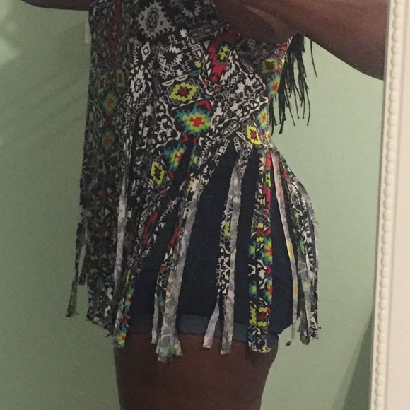 Tribal print fringe top - Picture 3 of 6