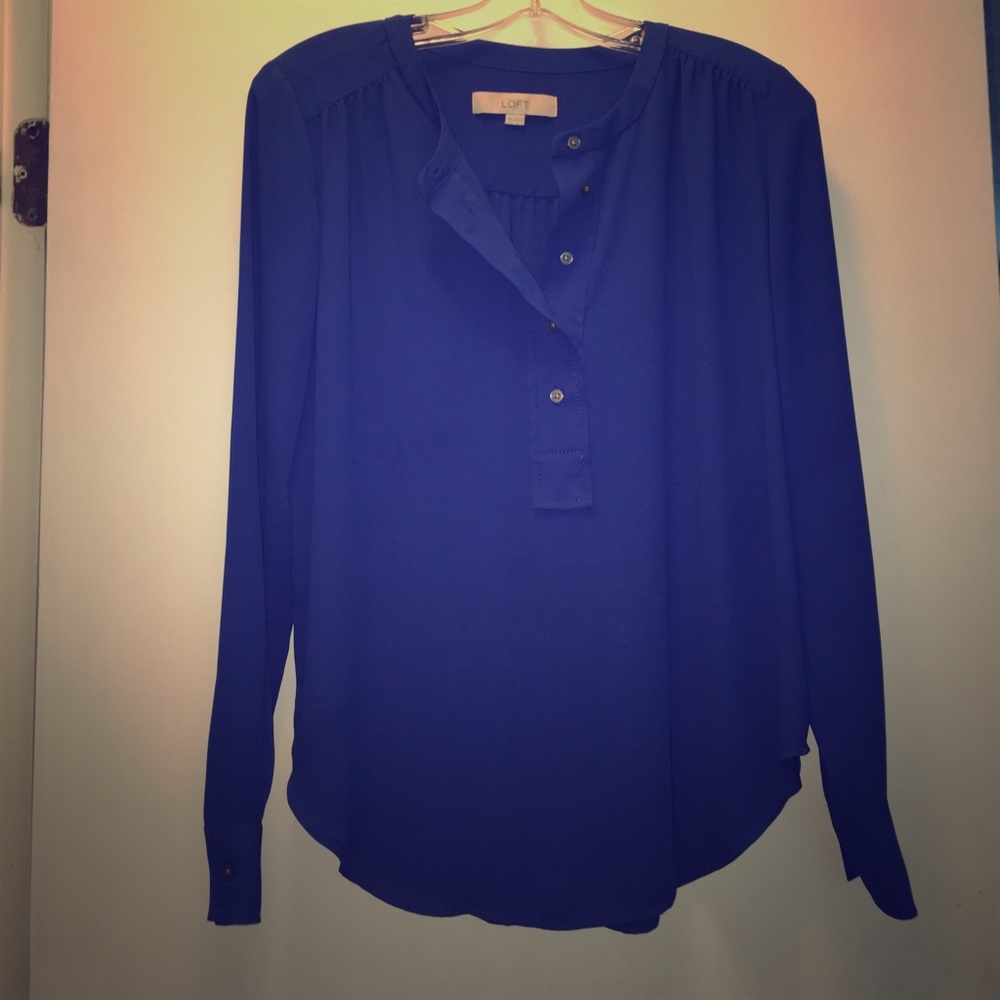 Collarless blouse