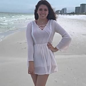 Meet your Posher, Nicole