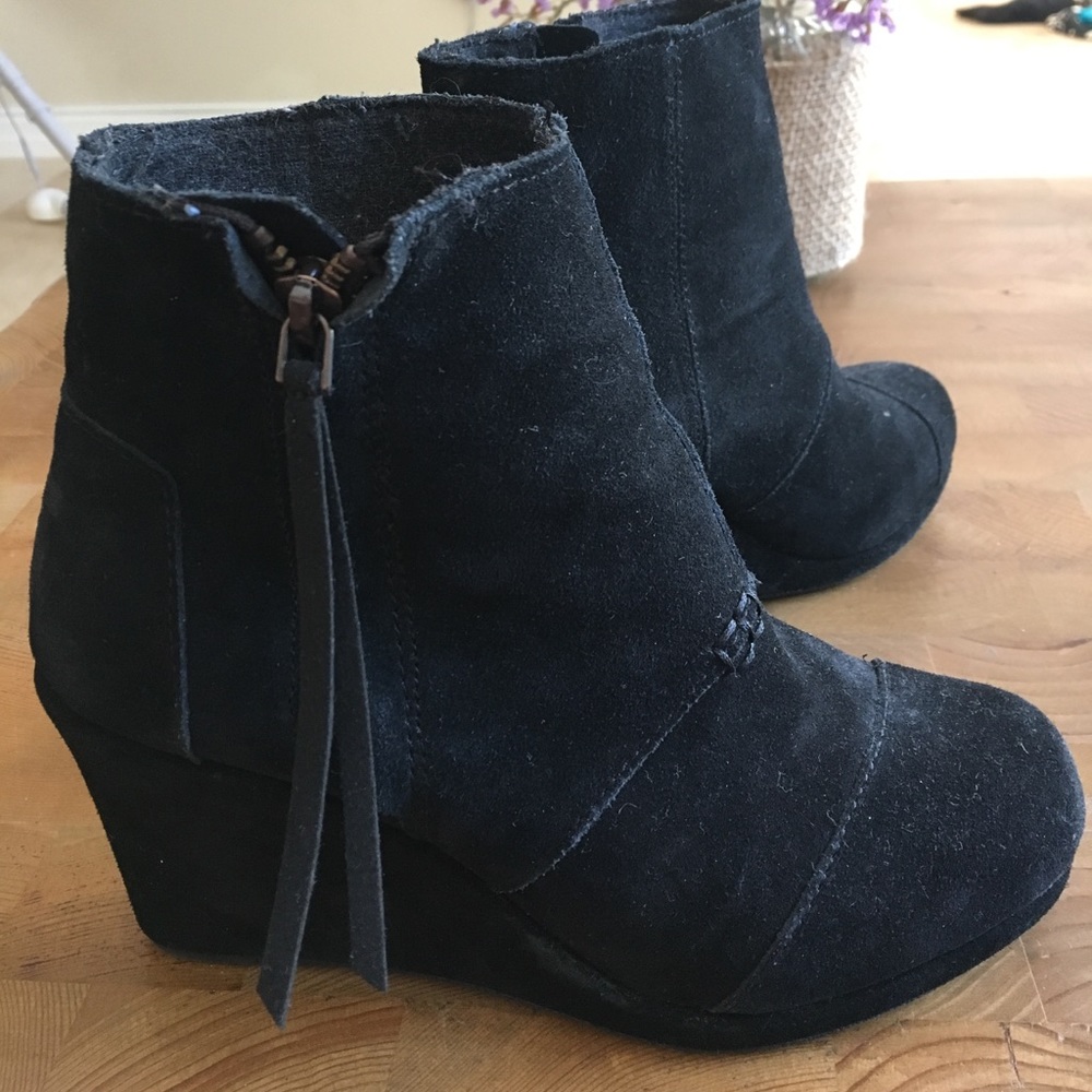 Toms Desert Wedge Suede Ankle Boot