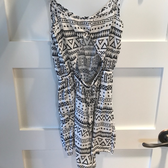 Aztec patterned romper - Picture 2 of 2