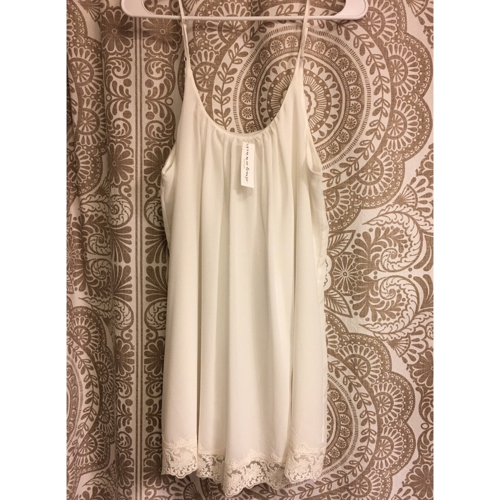 NWT Vinnie Louise Slip Dress