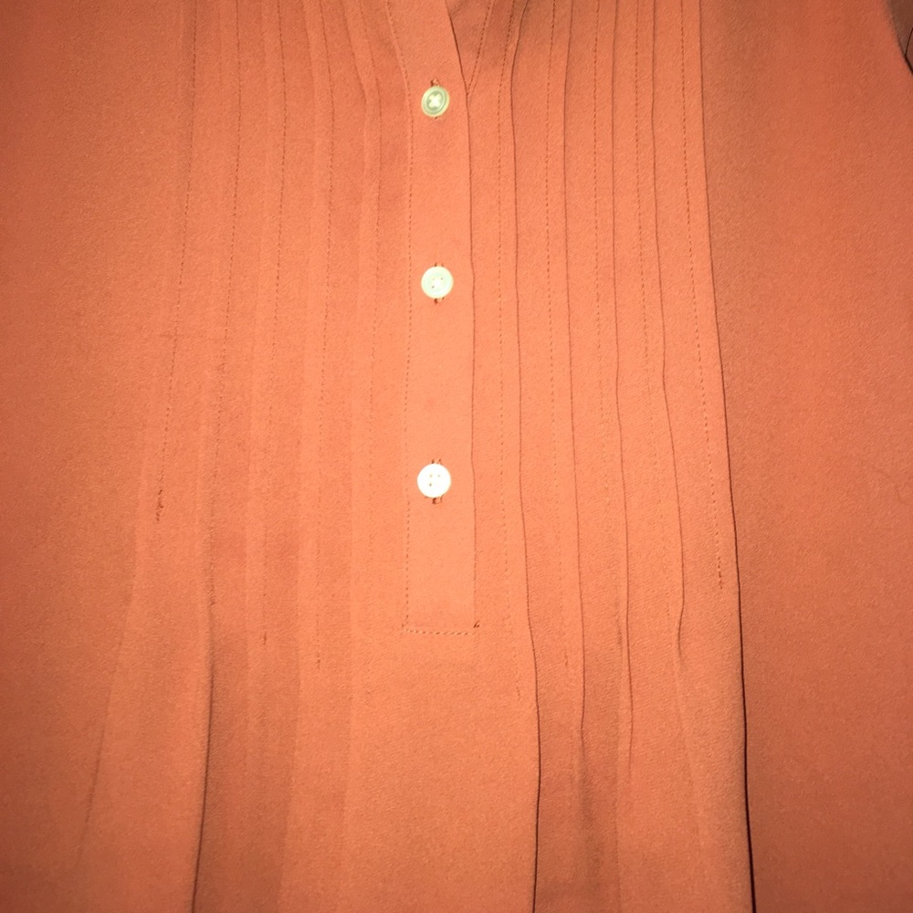 Pleated front shell - Picture 2 of 2