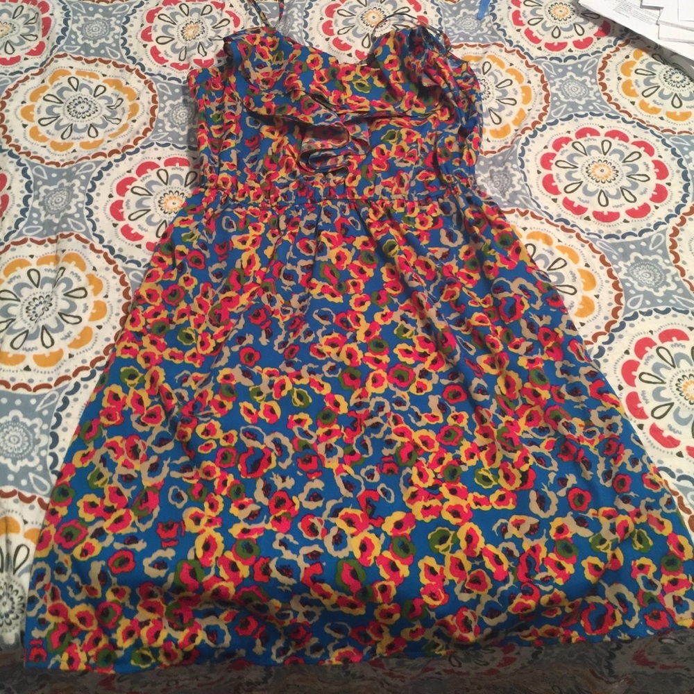 Vibrant floral printed dress. Size L