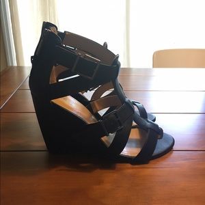 Express Wedges