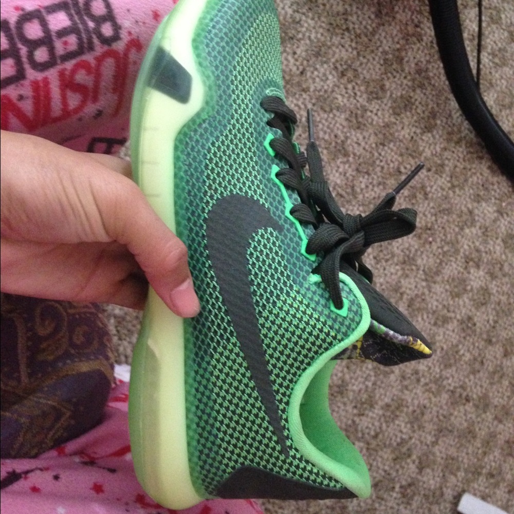 Nike shoes