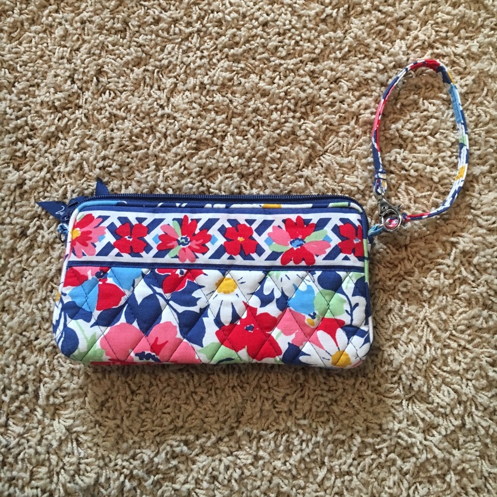 vera bradley clutch wristlet
