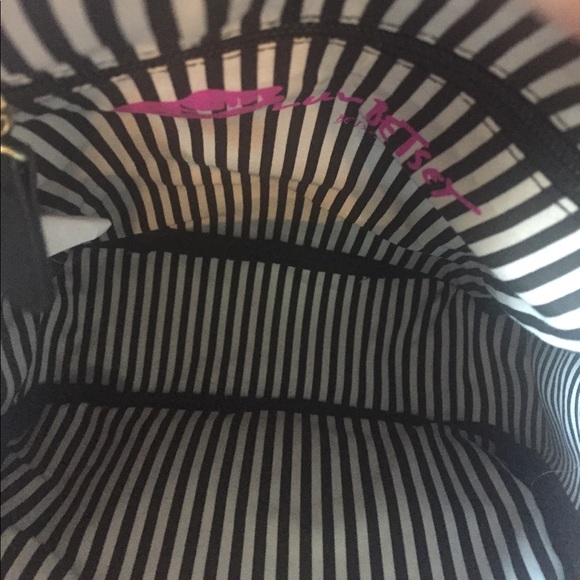 😽NWT! BETSEY JOHNSON CAT BACKPACK - Picture 3 of 3