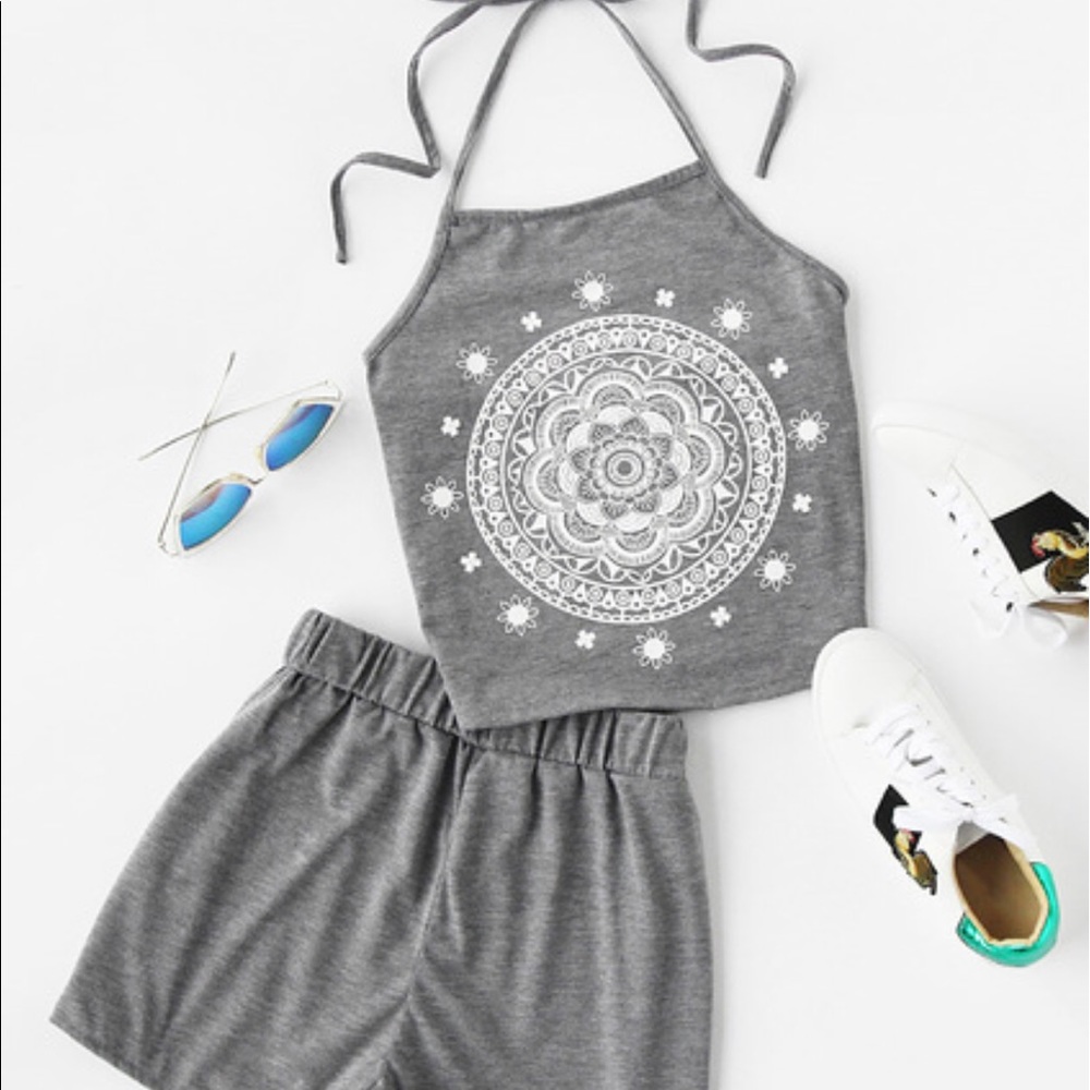 Two piece halter neck graphic print top & shorts ✨