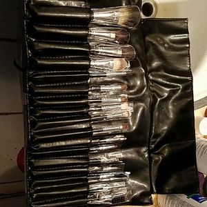 Makeup brushes.