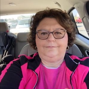 Meet your Posher, Deborah