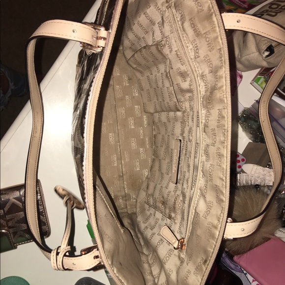 Rose Gold Michael Kors purse and matching wallet - Picture 3 of 3