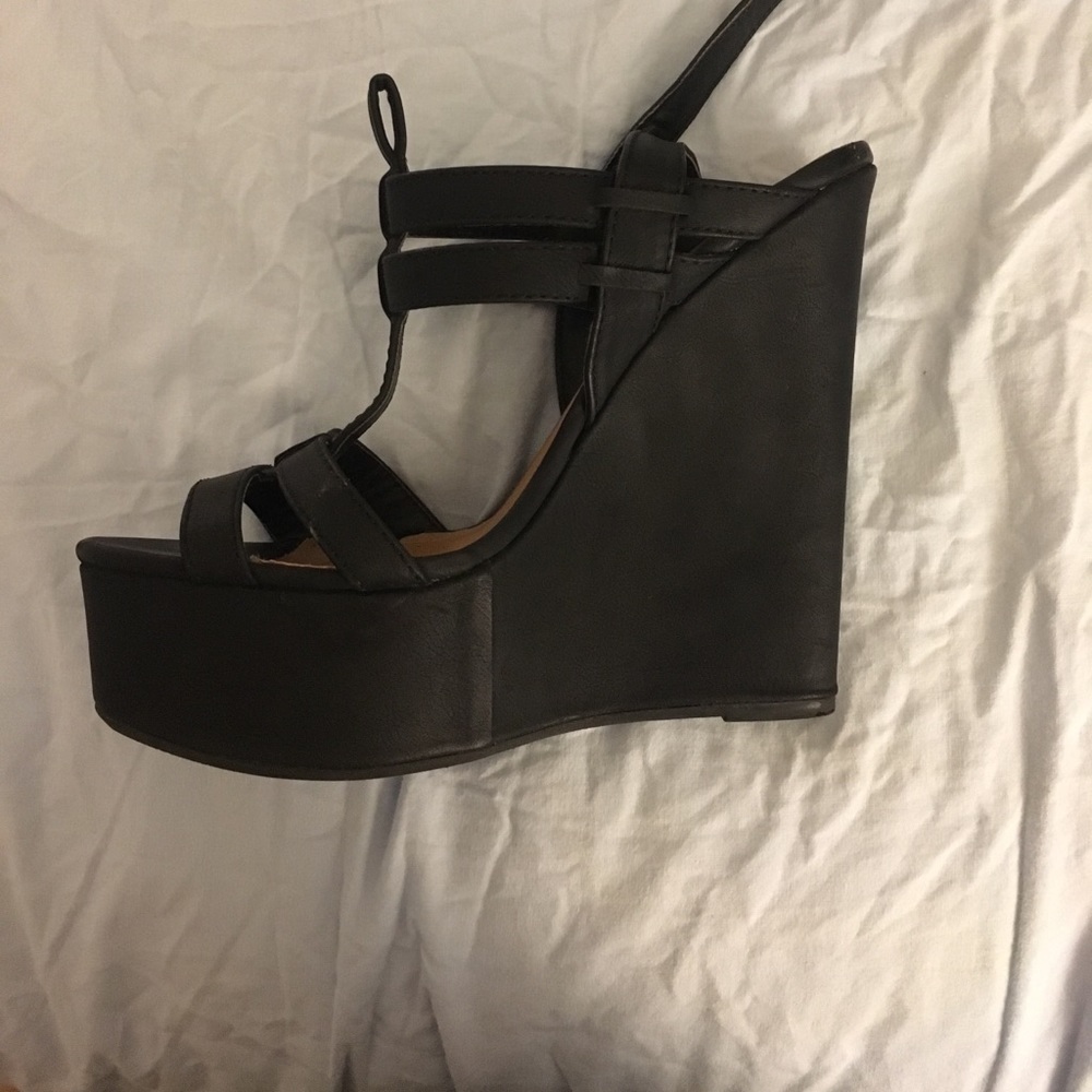 Black Charlotte Russe wedges