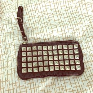 GAP studded wrist let clutch