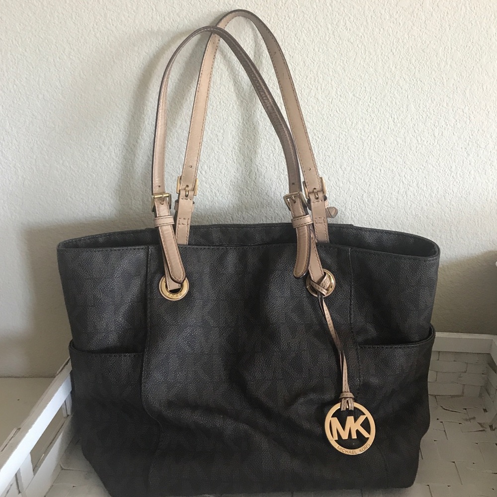 Michael Kors Jet Set Travel Logo Tote.