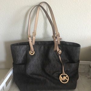 Michael Kors Jet Set Travel Logo Tote.
