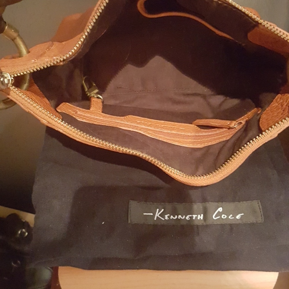 Handbag - Picture 2 of 4