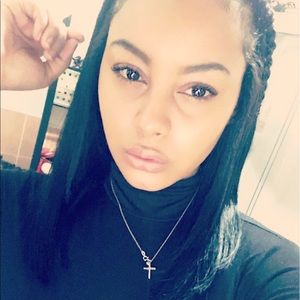 Meet your Posher, Jennie