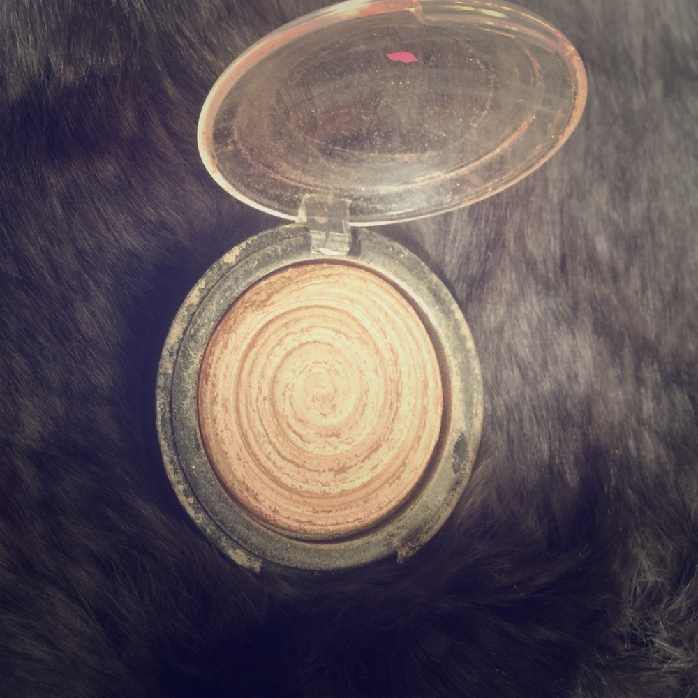 Laura Geller Gelato Swirl Illuminator