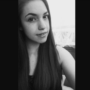 Meet your Posher, Alana