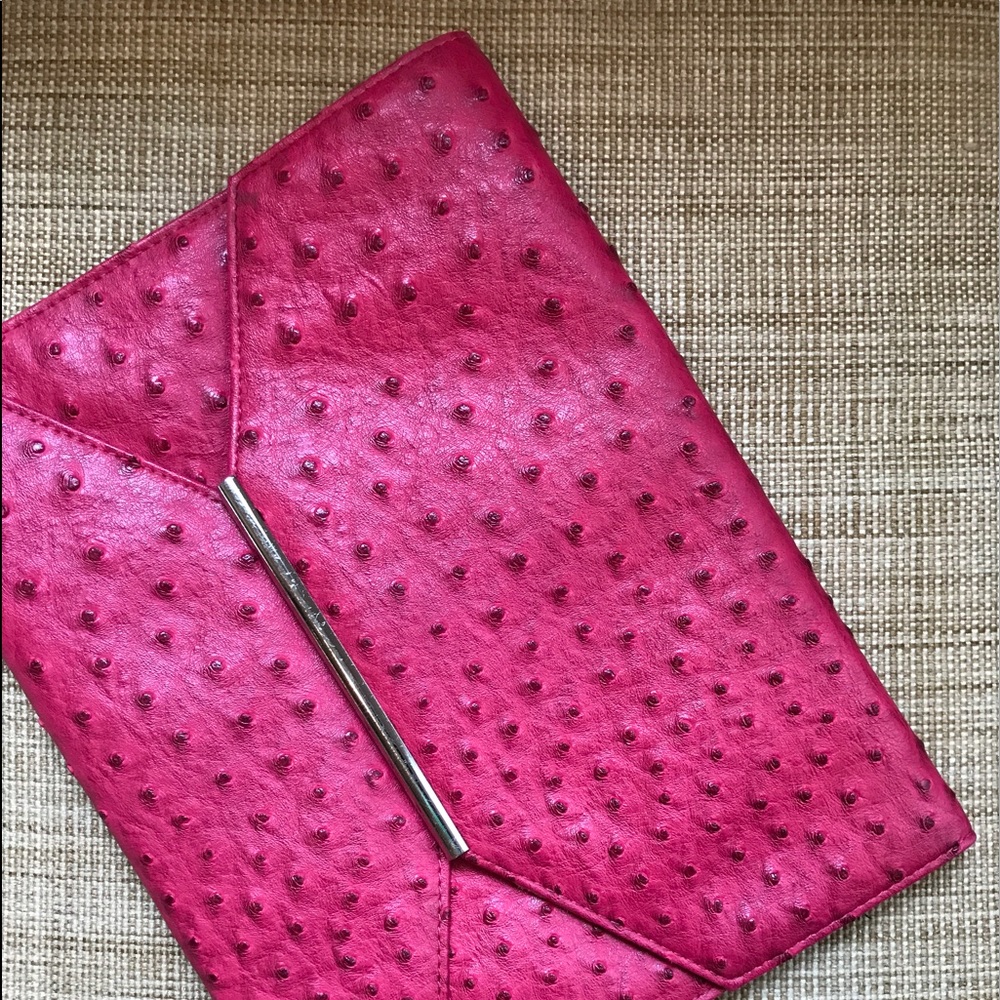 Pink clutch with silver details