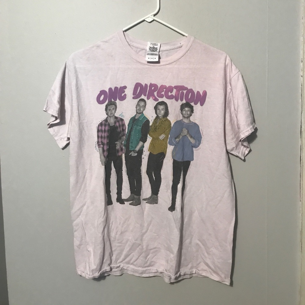 one direction on the road again tee